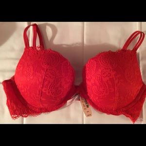 Victoria’s Secret RED Bra size 36C